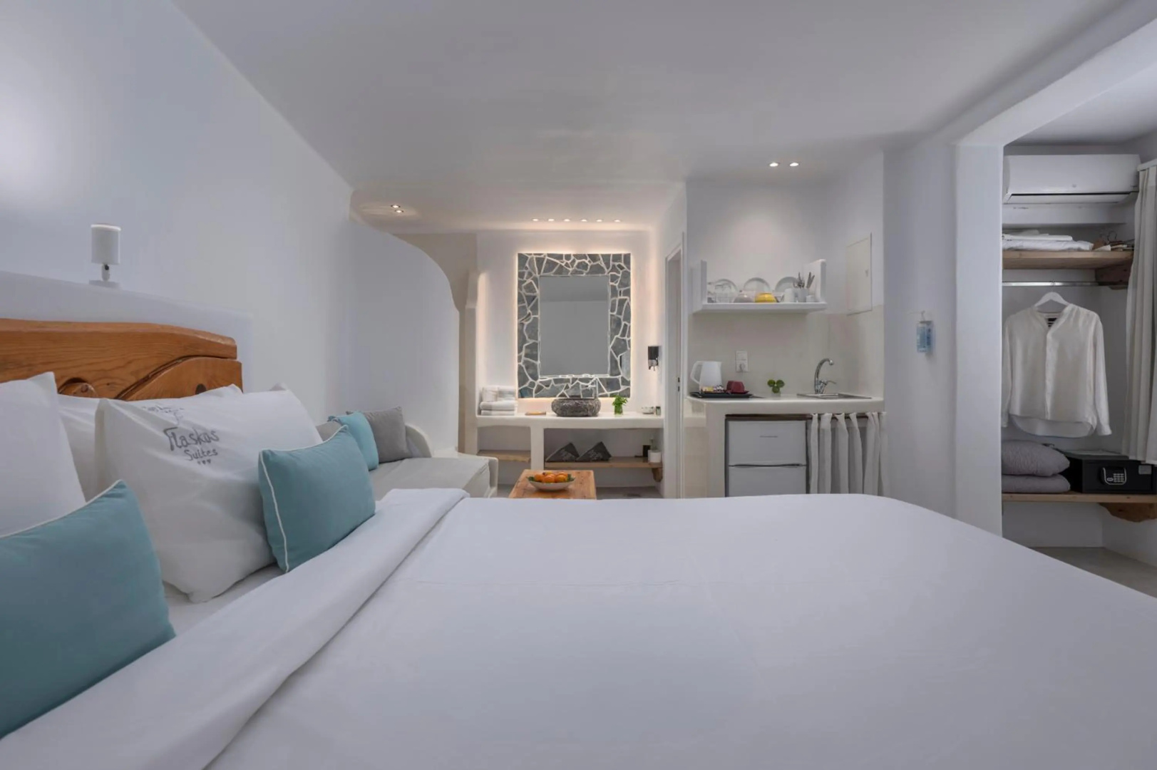 Photo - Flaskos suites