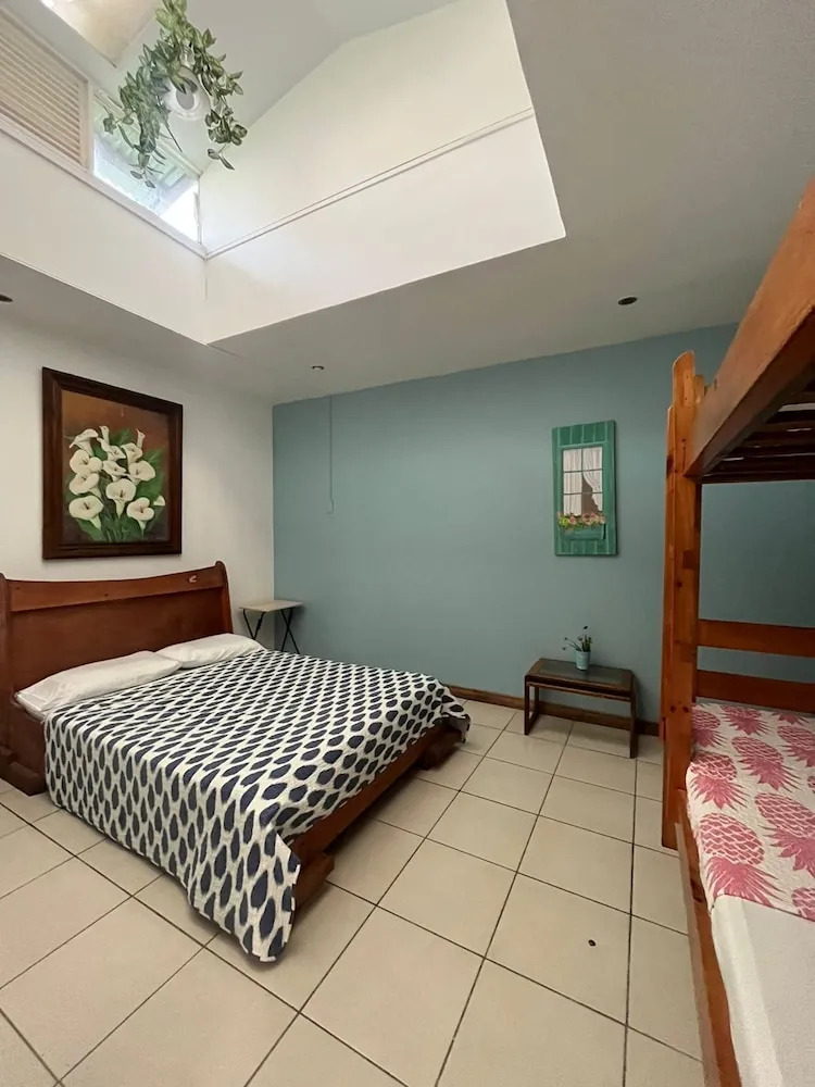 Photo - Gaudy's Hostel