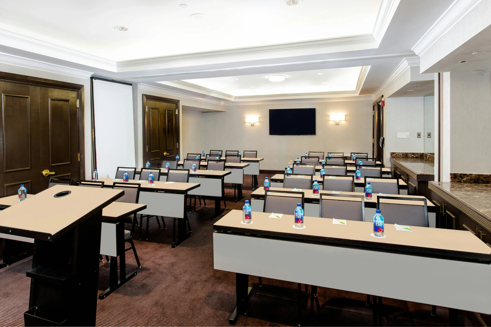 Photo - Courtyard by Marriott New York JFK Airport