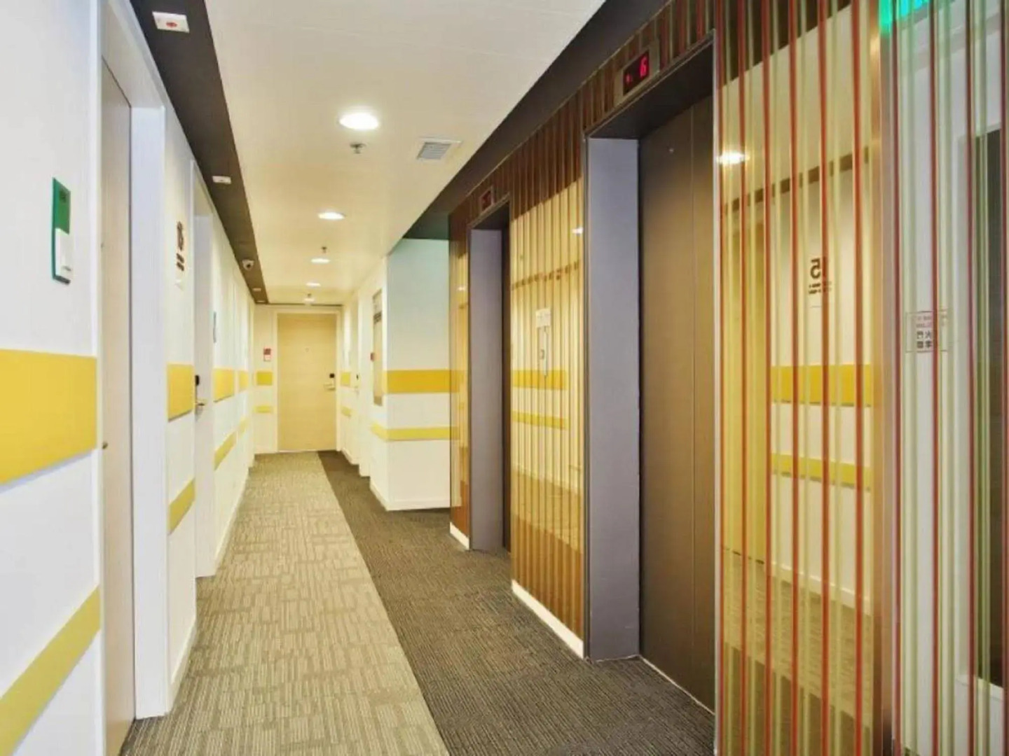 Photo - Travelodge Kowloon