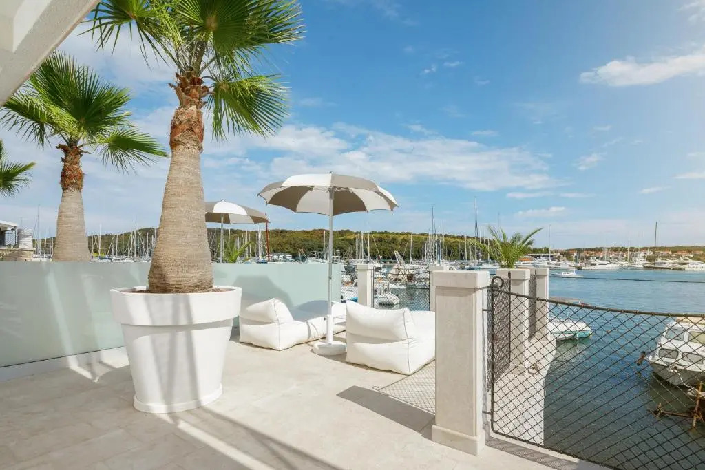 Photo - Ribarska Koliba Resort