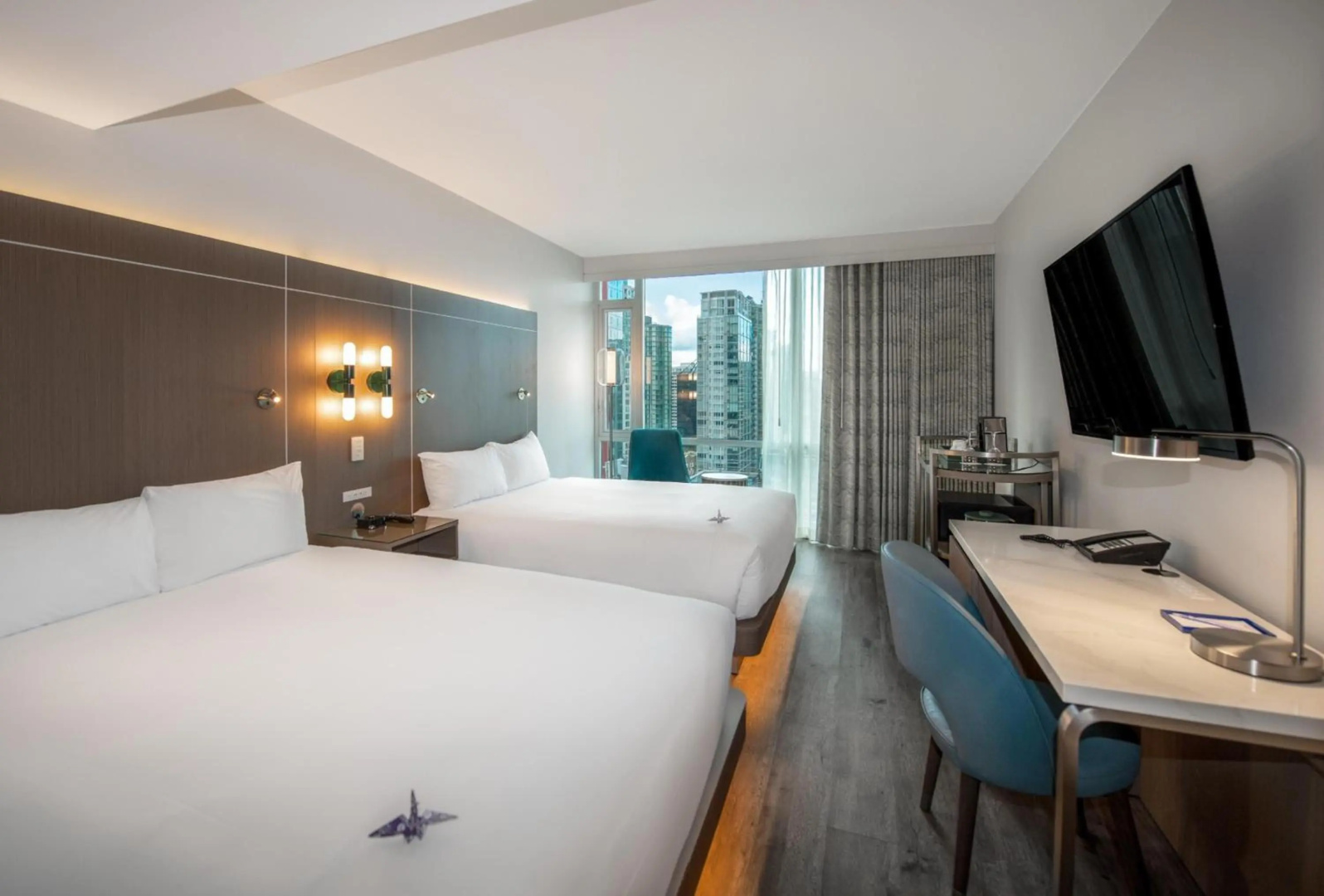 Photo - Coast Coal Harbour Vancouver Hotel by APA