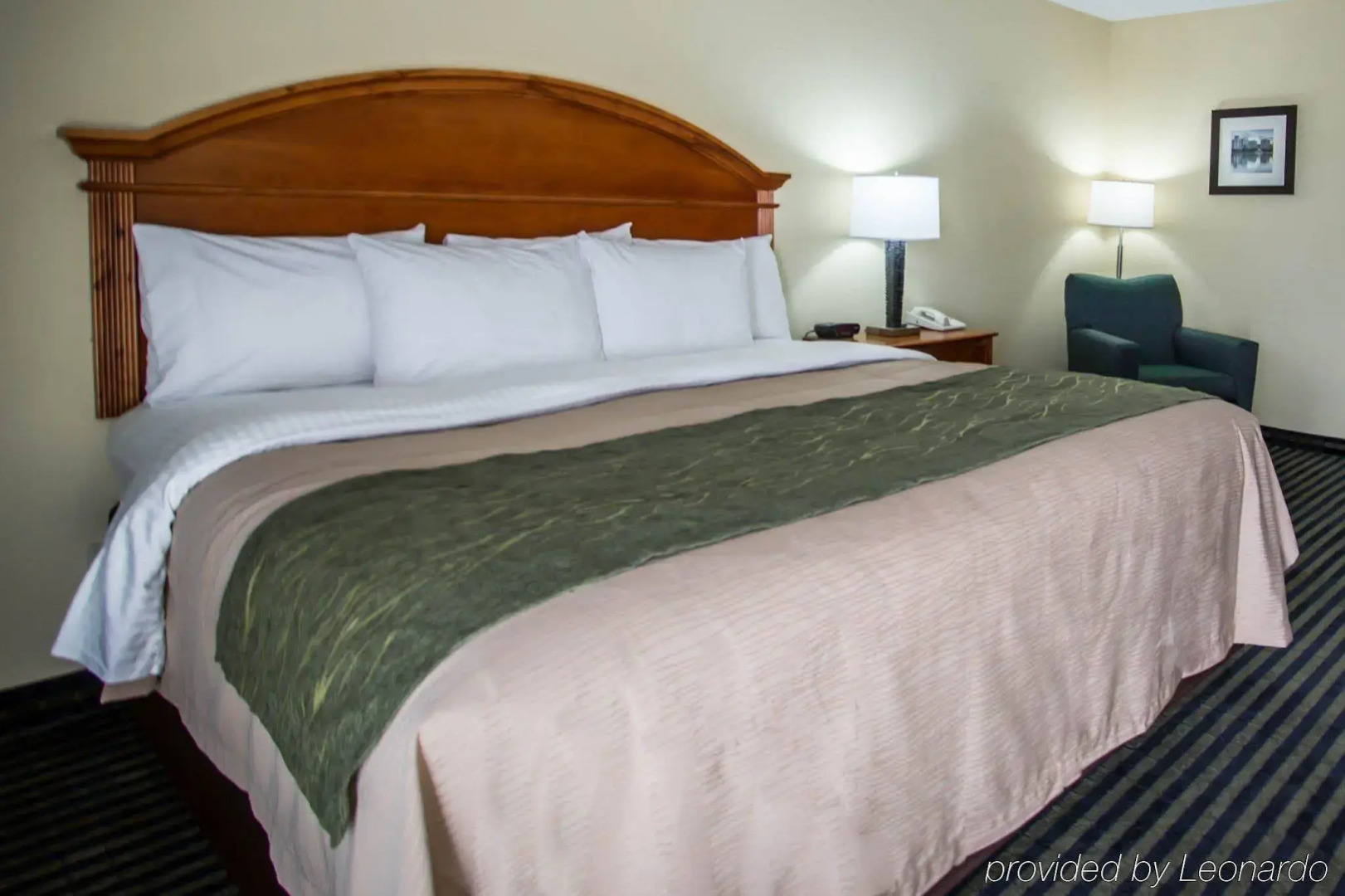 Photo - Crowne Plaza Orlando - Lake Buena Vista by IHG