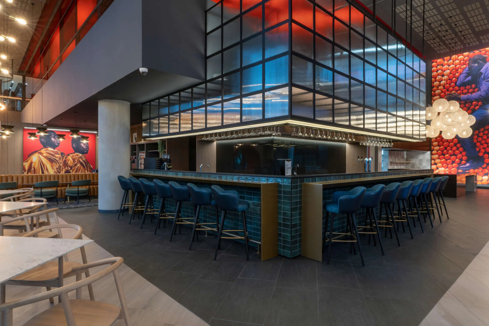 Photo - Radisson RED Hotel Johannesburg Rosebank