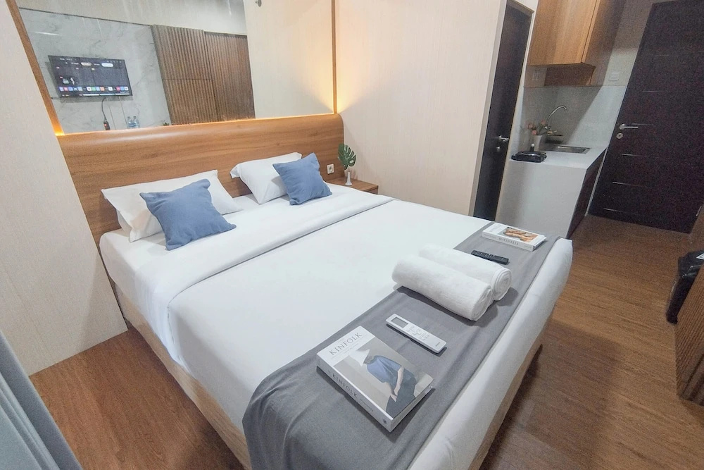 Modern Looking Studio Apartment At Suncity Residence