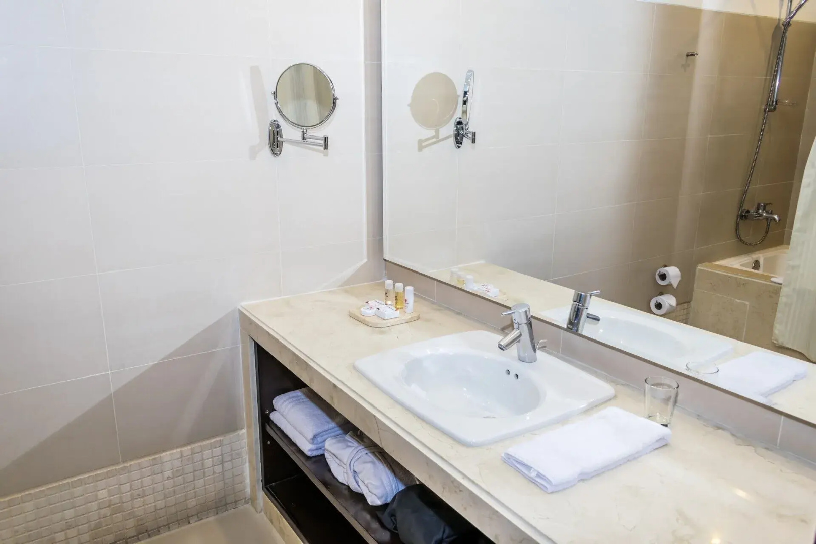 Photo - Hotel Madisson Inn Luxury By Geh Suites