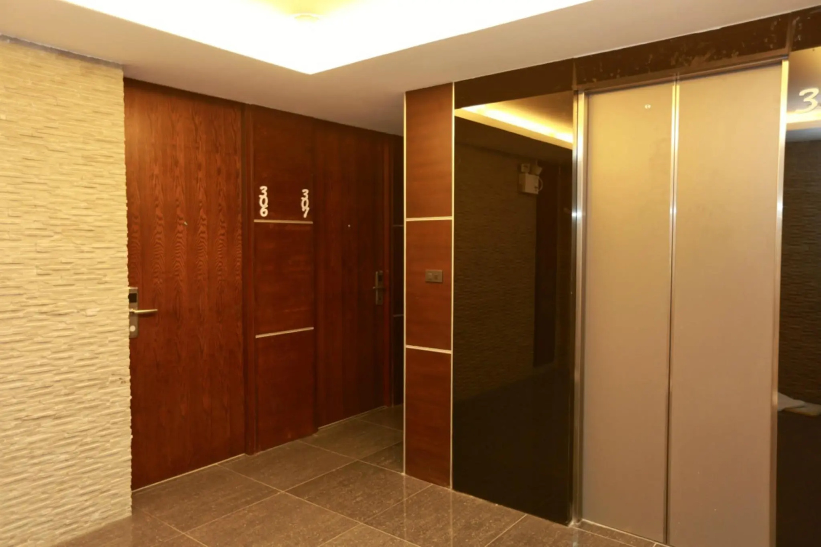 Photo - Collection O The Bangkok Airport Link Suite