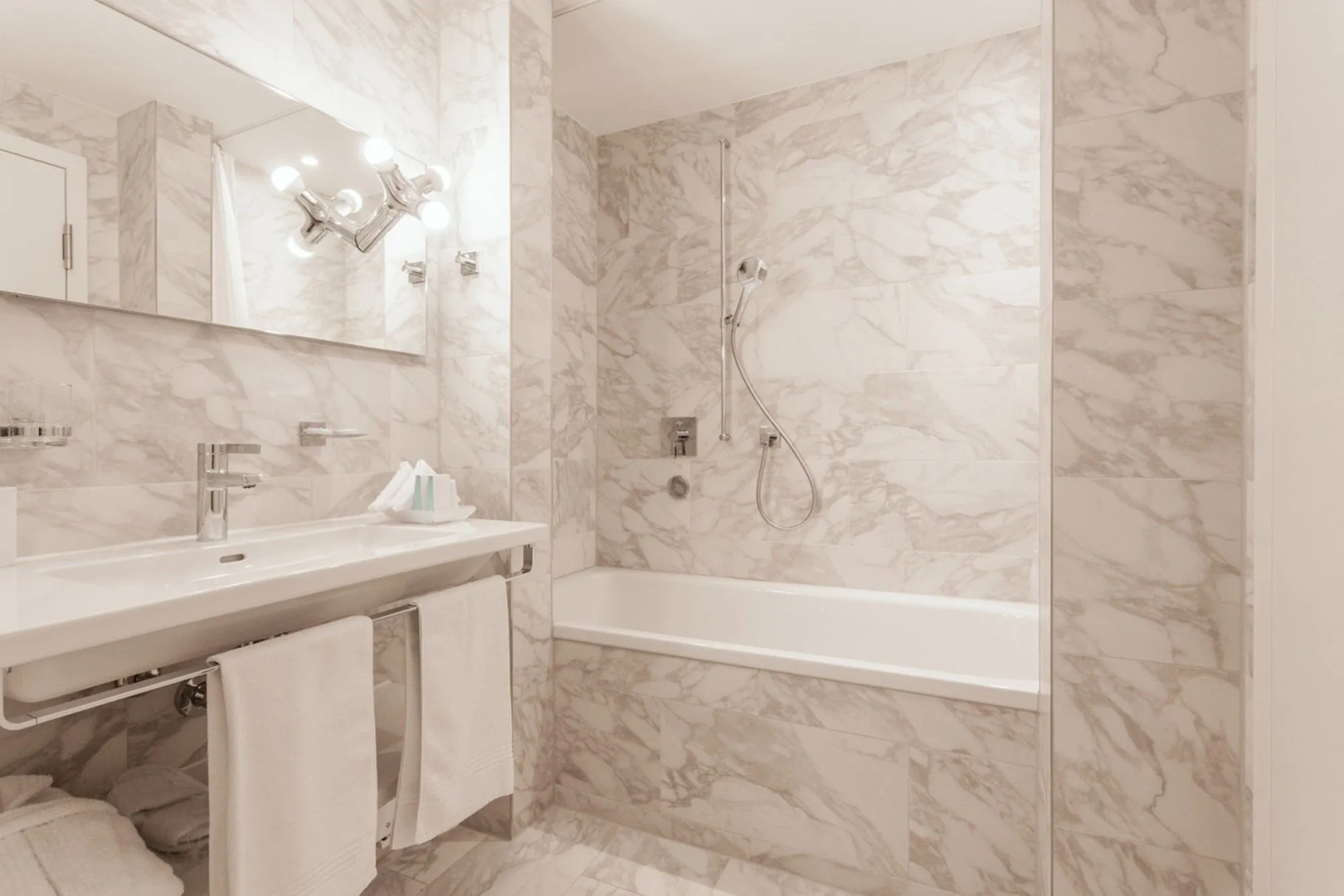 Foto - EMA House Hotel Suites