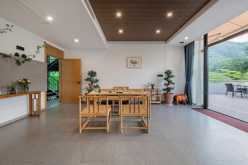 Chuxiu Hot Spring Boutique Homestay