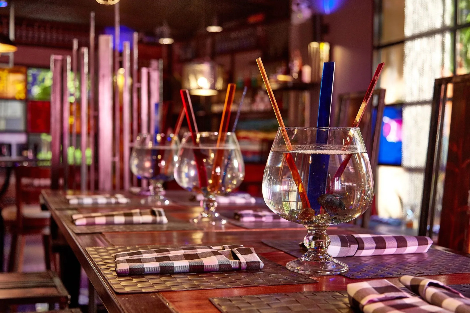 Photo - W22 by Burasari