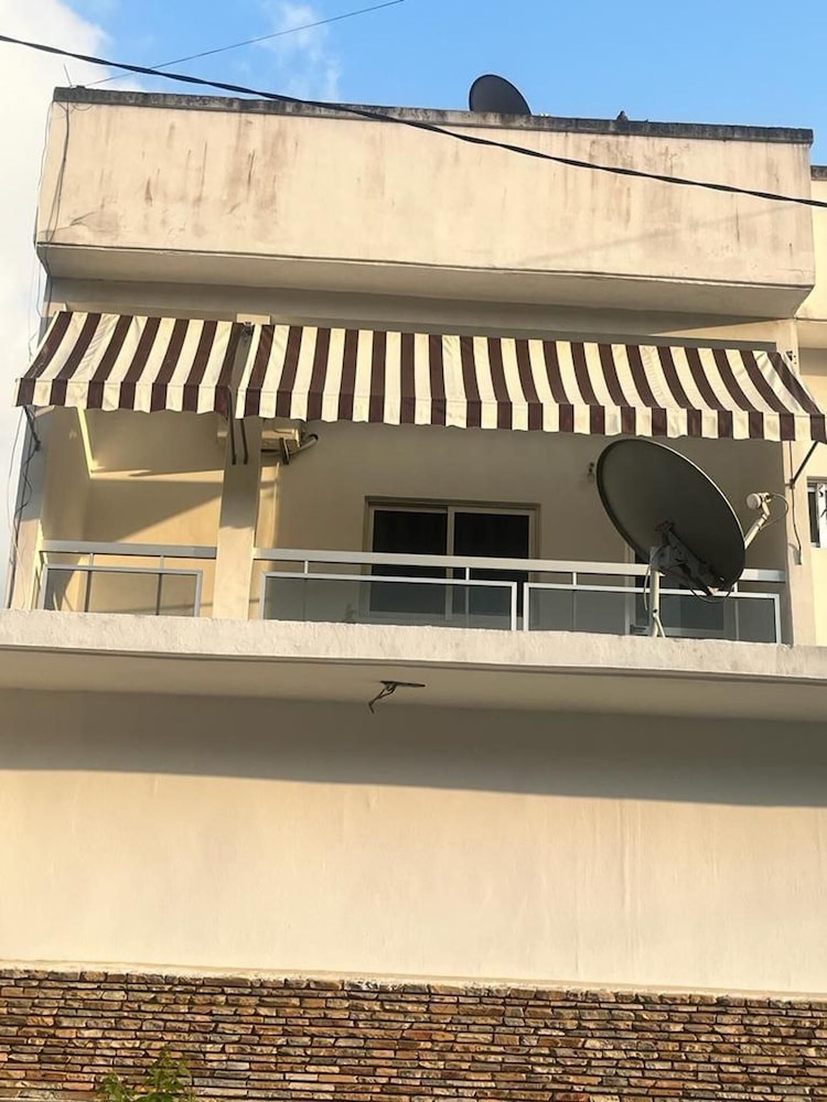 Large Studio at Your Disposal in Abidjan — фото 1