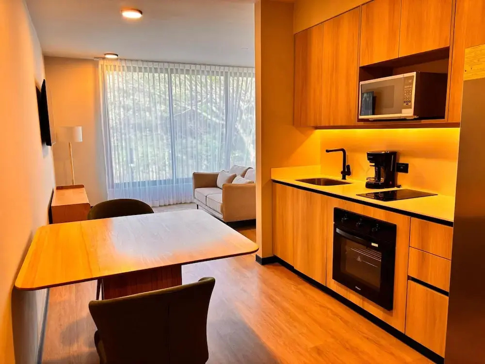 Photo - BEE Suites San José - Santa Ana