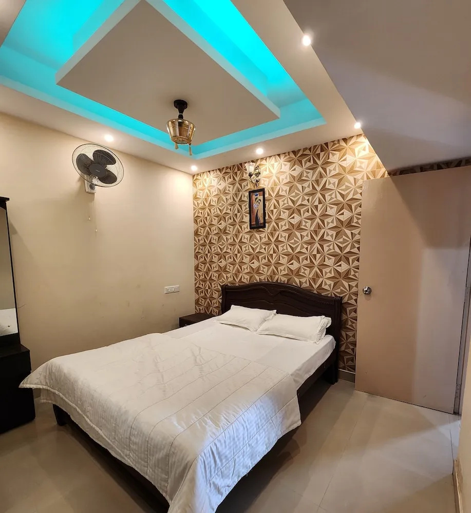 Aadams Suites