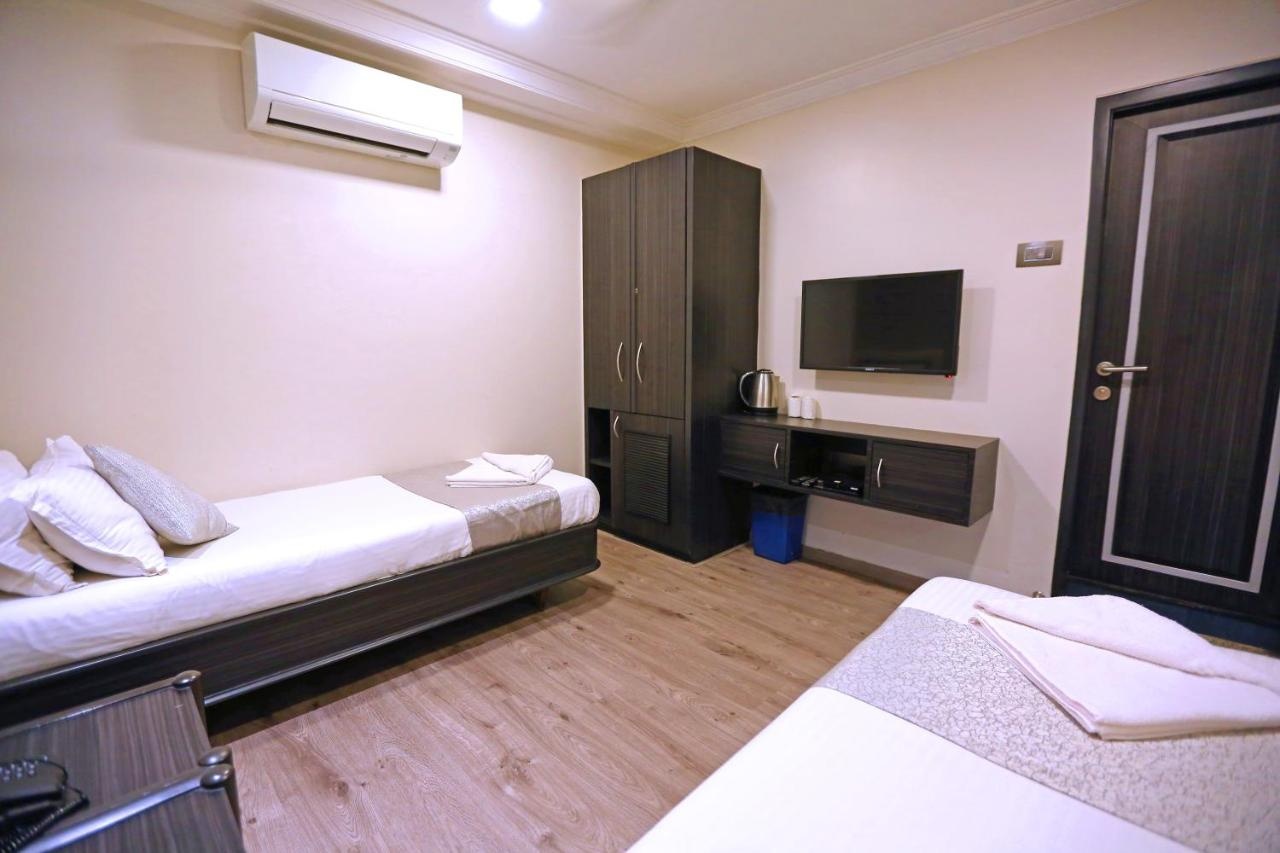 Photo - Gulf Hotel Colaba