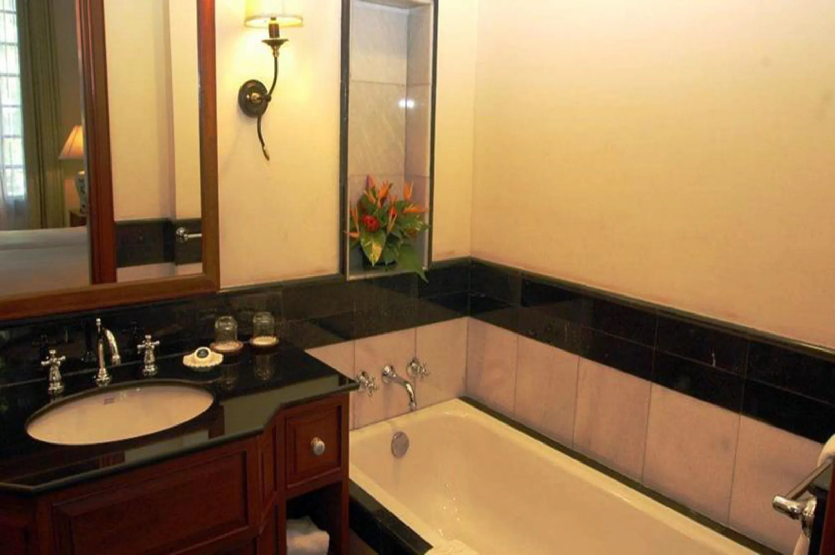 Photo - Settha Palace Hotel
