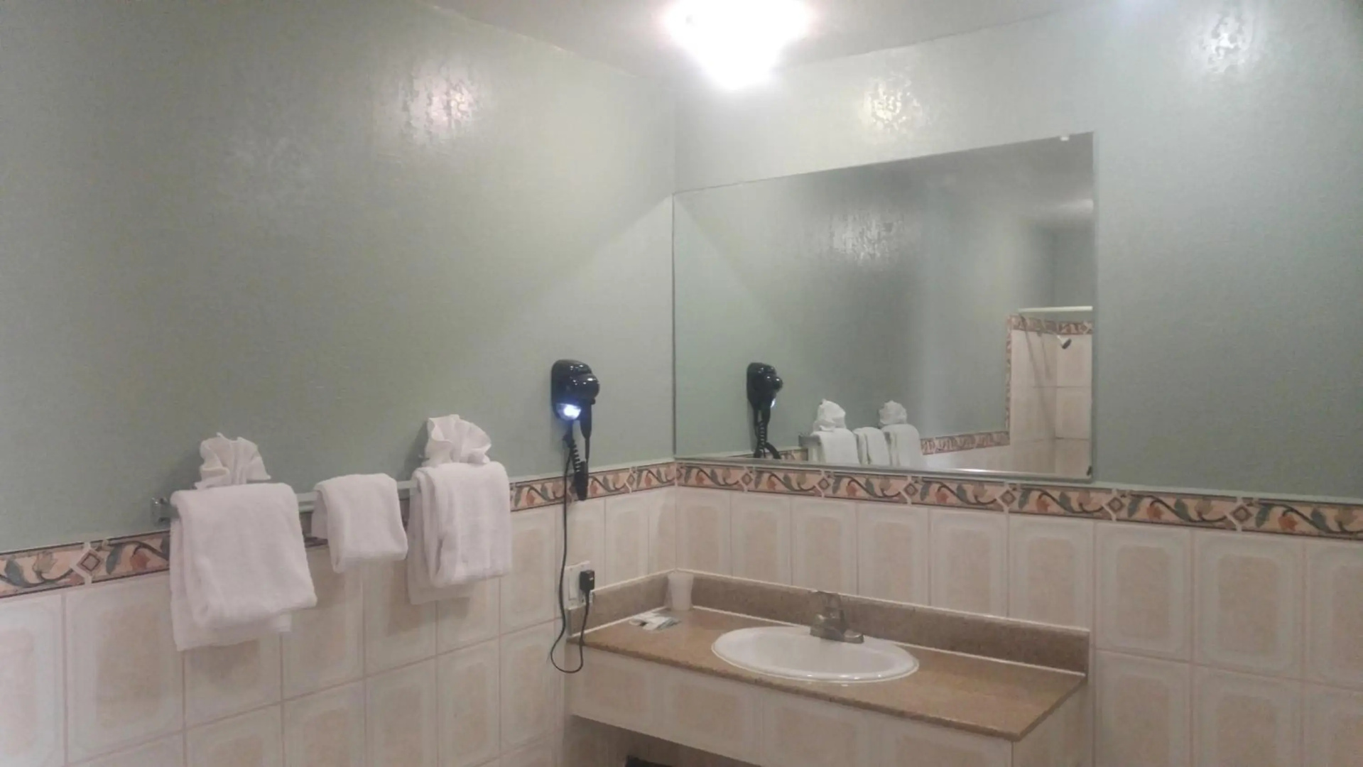 Photo - Riviera Motel