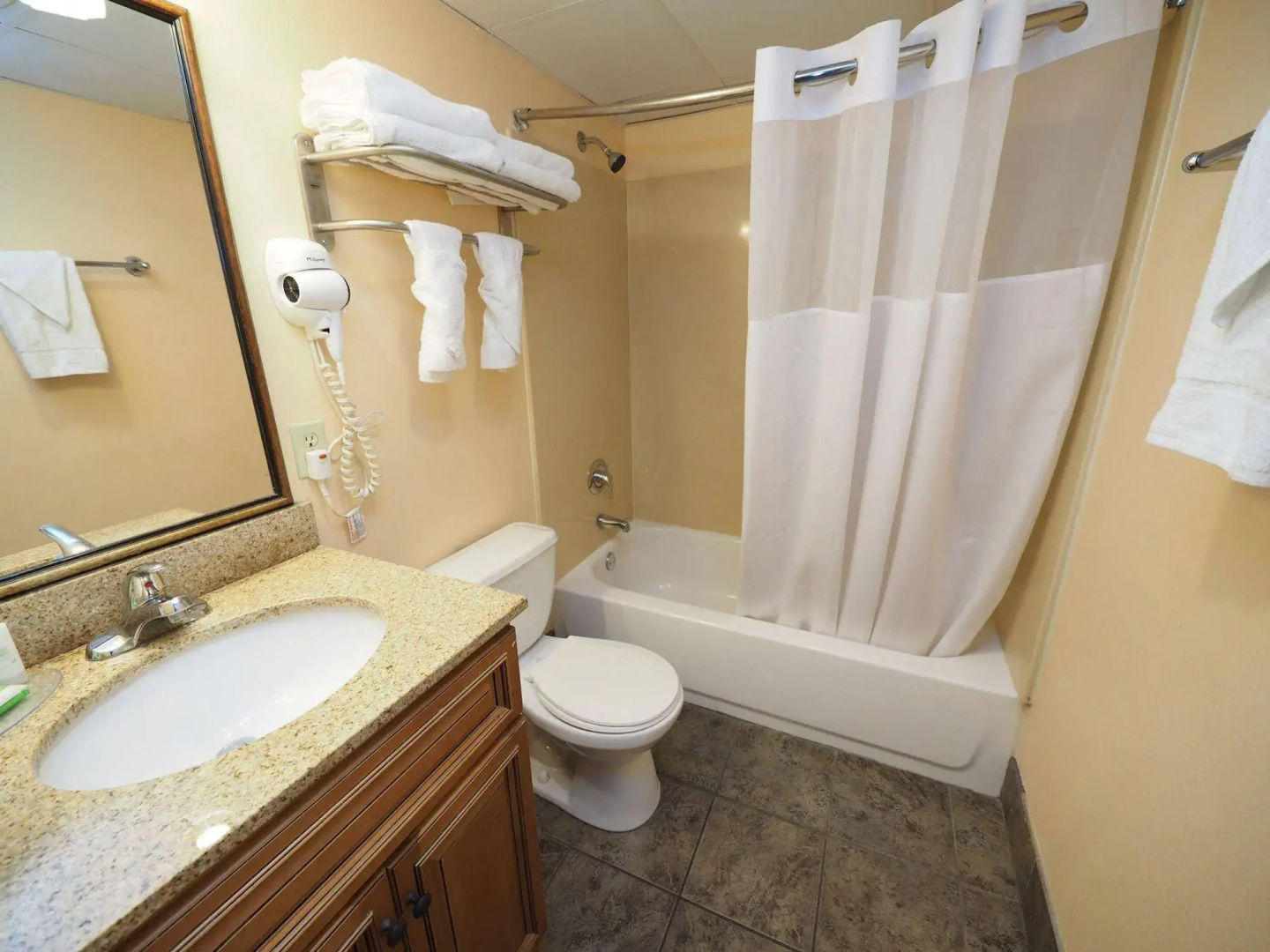 Photo - Marjac Suites Virginia Beach Oceanfront