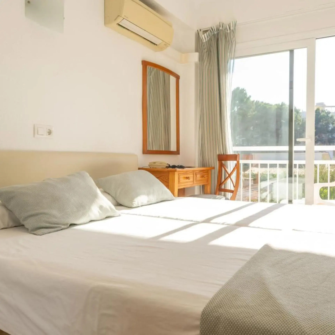 Photo - Houm Nets - Adults Only
