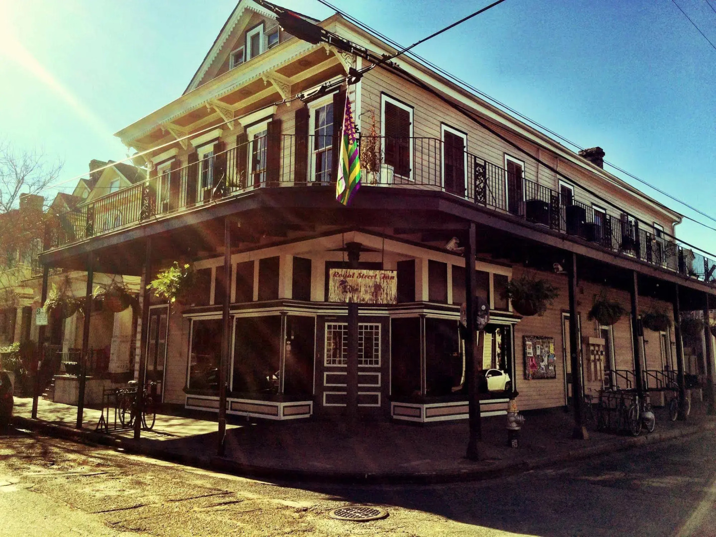 Foto - Royal Street Inn & Bar