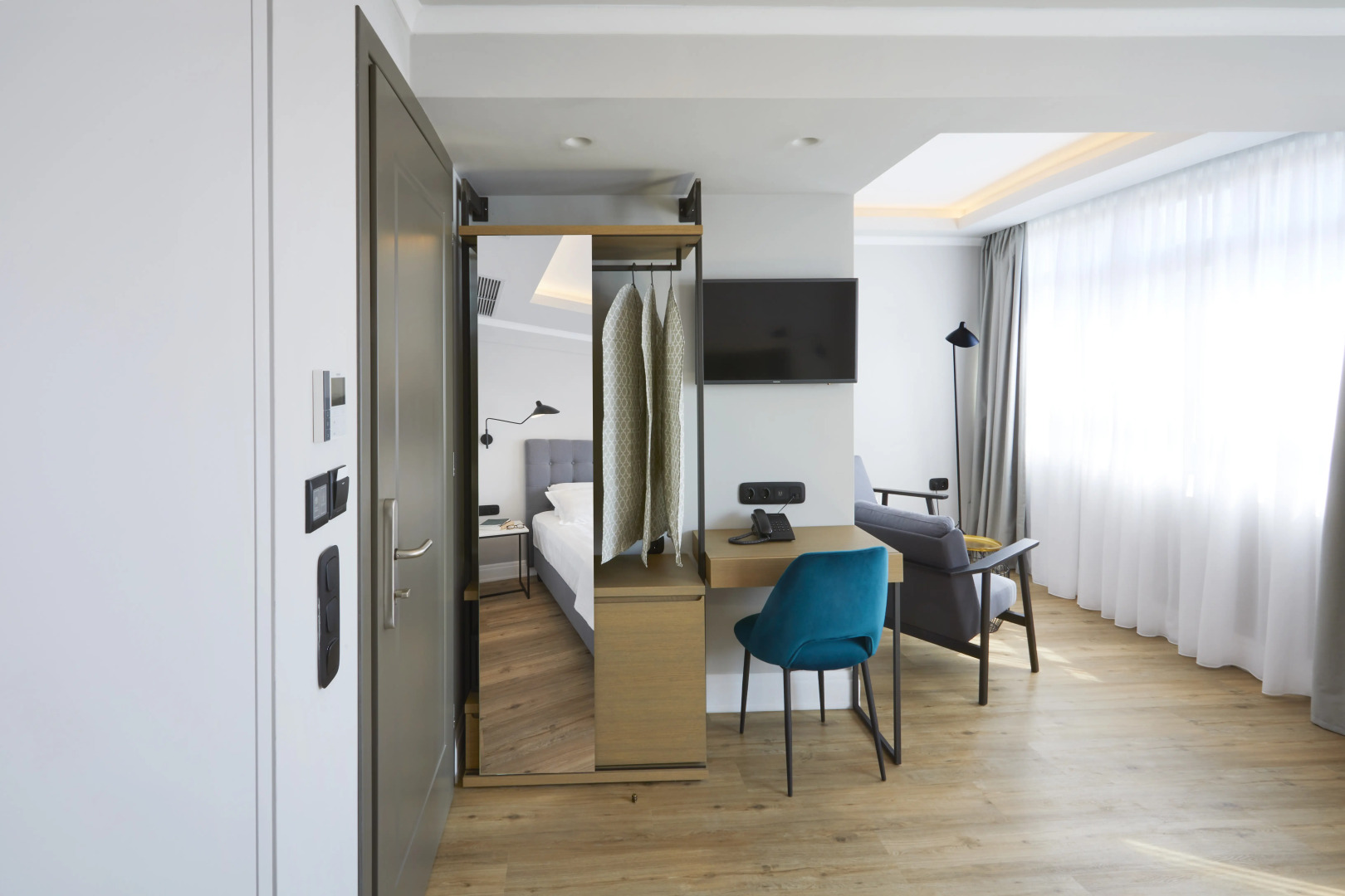 Photo - The Artist Athens