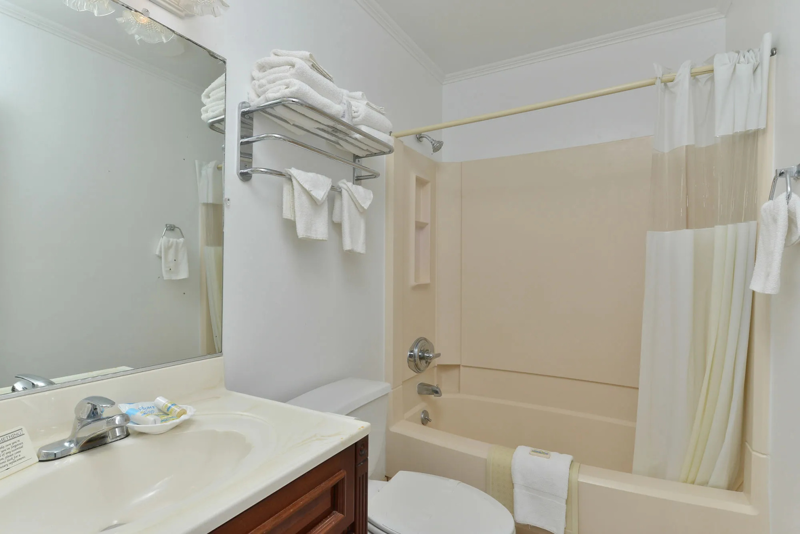 Photo - SureStay Hotel by Best Western Virginia Beach Royal Clipper