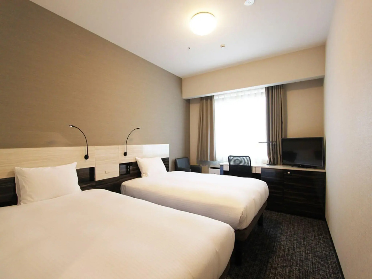 Photo - Smile Hotel Premium Osaka Hommachi