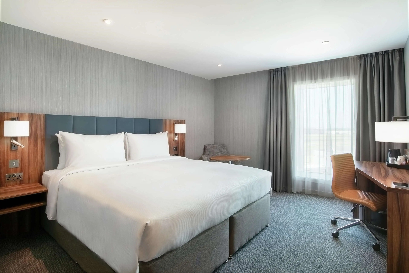 Photo - Hilton Garden Inn London Heathrow Terminal 2 and 3