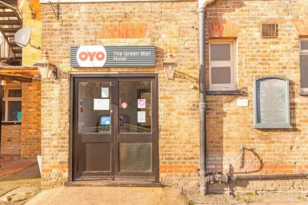 Photo - OYO The Green Man Pub and Hotel