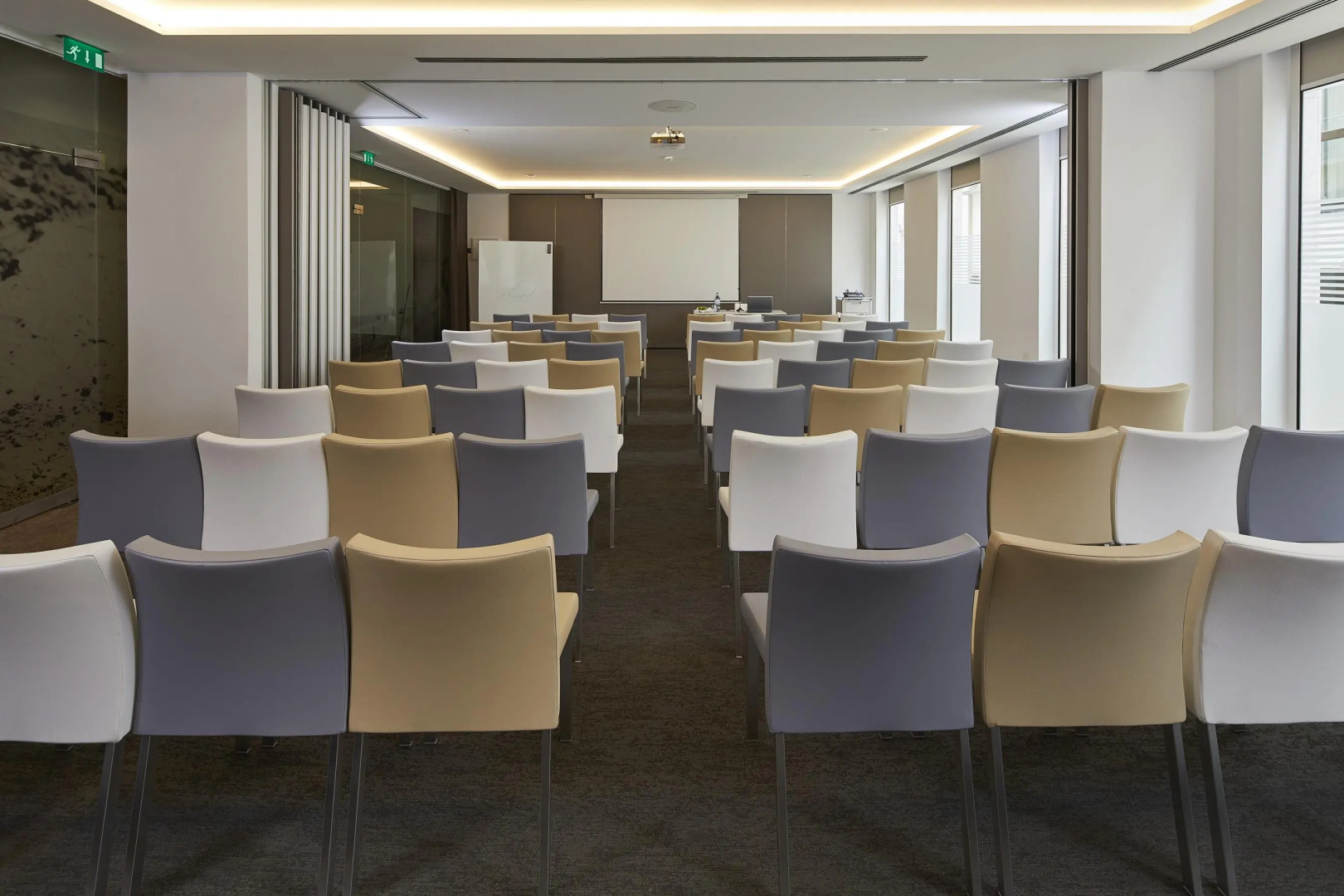 Photo - Occidental Faro