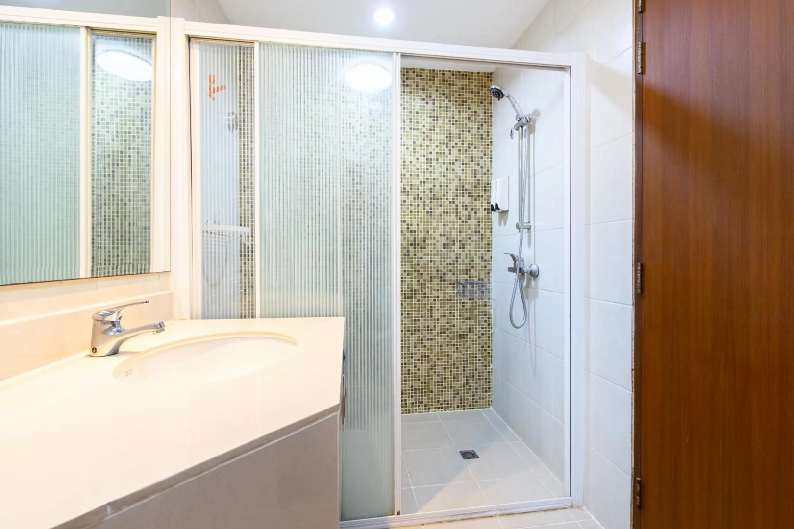 Photo - Lasalle Suites Hotel & Residence
