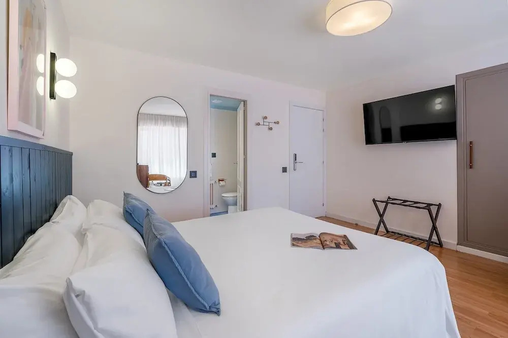 Photo - Granada Suites by Olala Homes