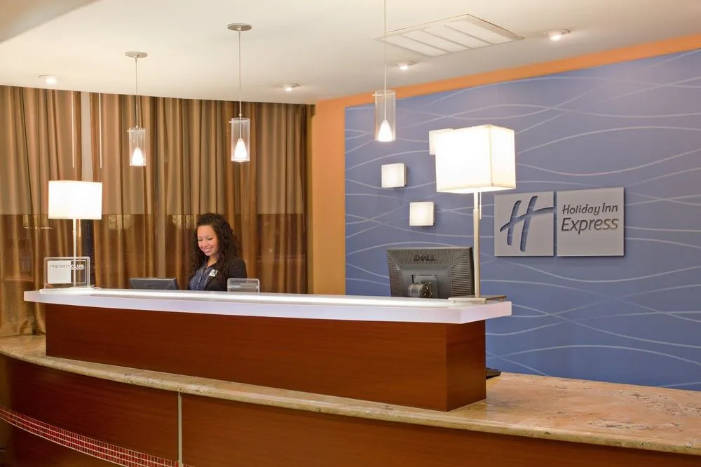 Photo - Holiday Inn Express West Los Angeles by IHG