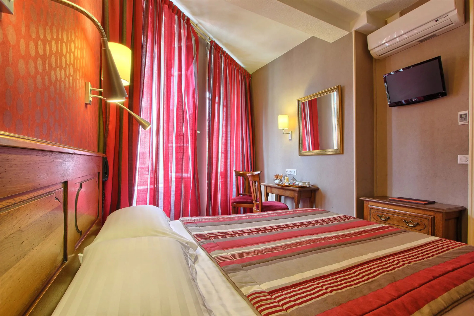 Photo - Welcome Hotel