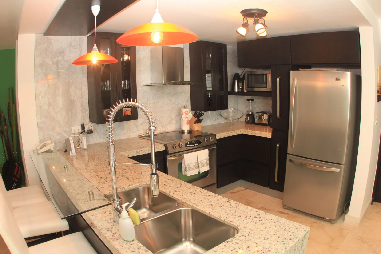 Foto - The Elements Oceanfront & Beachside Condo Hotel