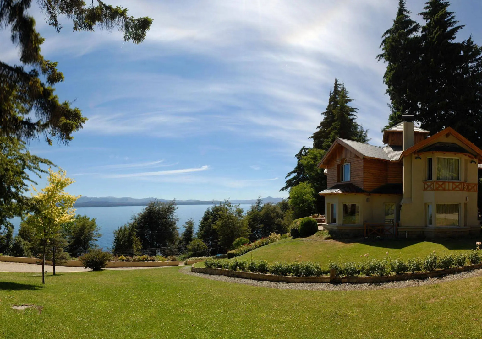 Foto - Huinid Bustillo Cabañas