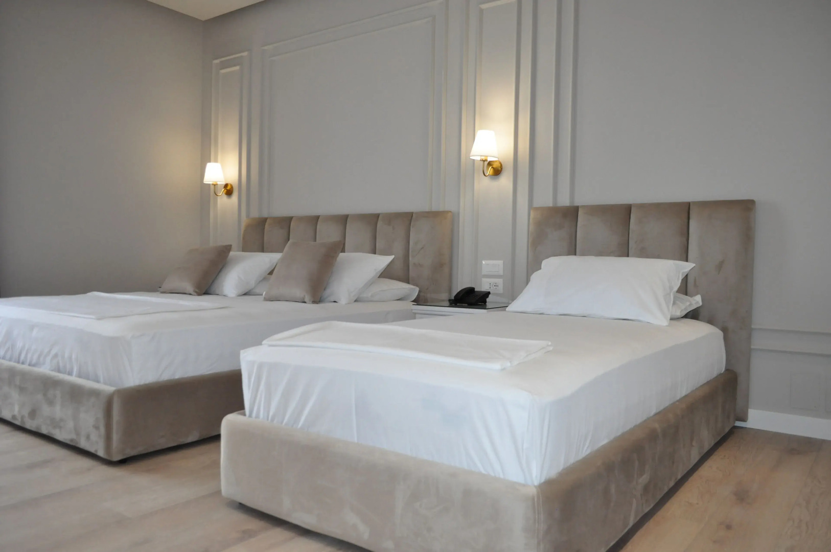 Photo - Seaside Hotel