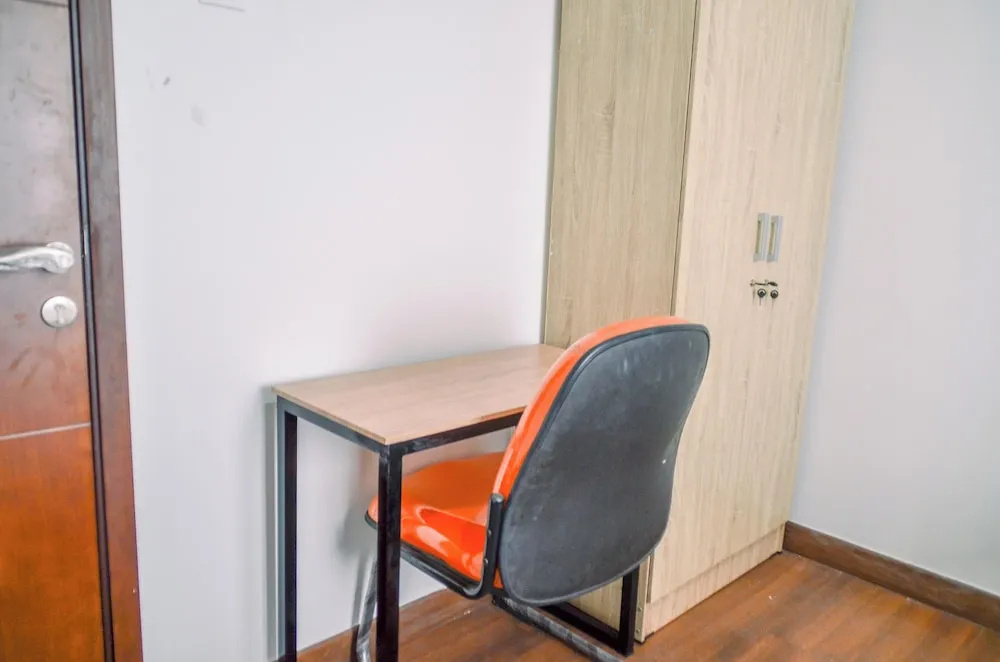 Chic and Cozy 2BR Apartment at Springwood Residence