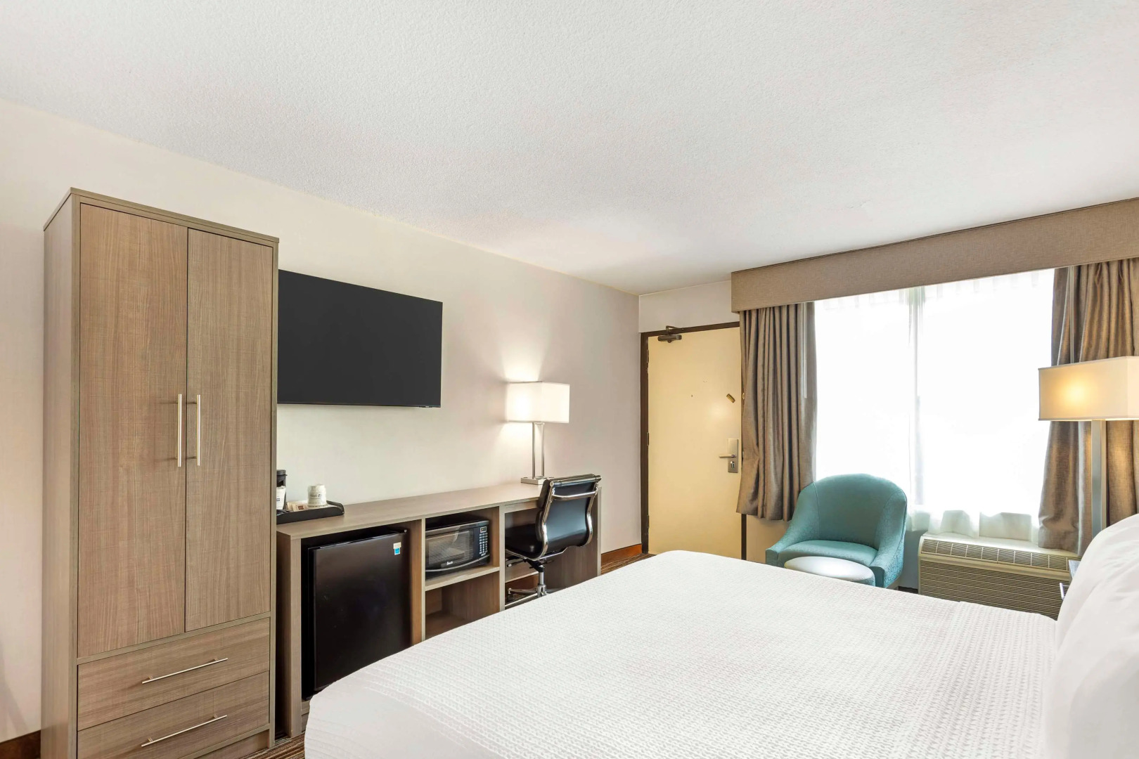 Photo - Best Western Mill River Manor