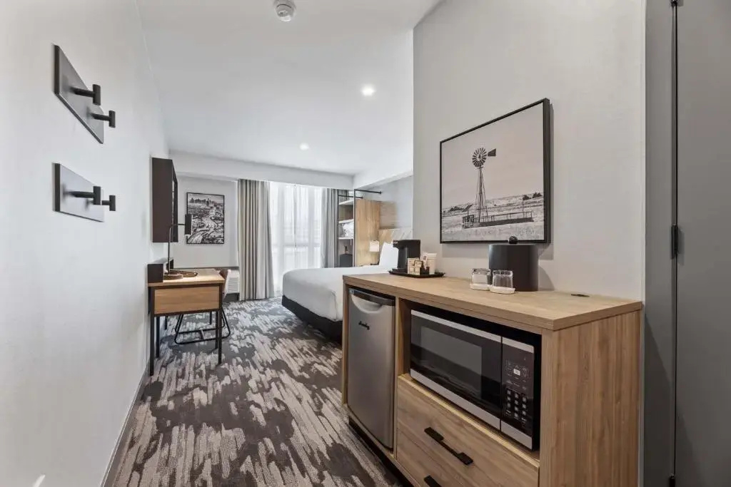 Photo - Sandman Signature Dallas Las Colinas Hotel & Suites