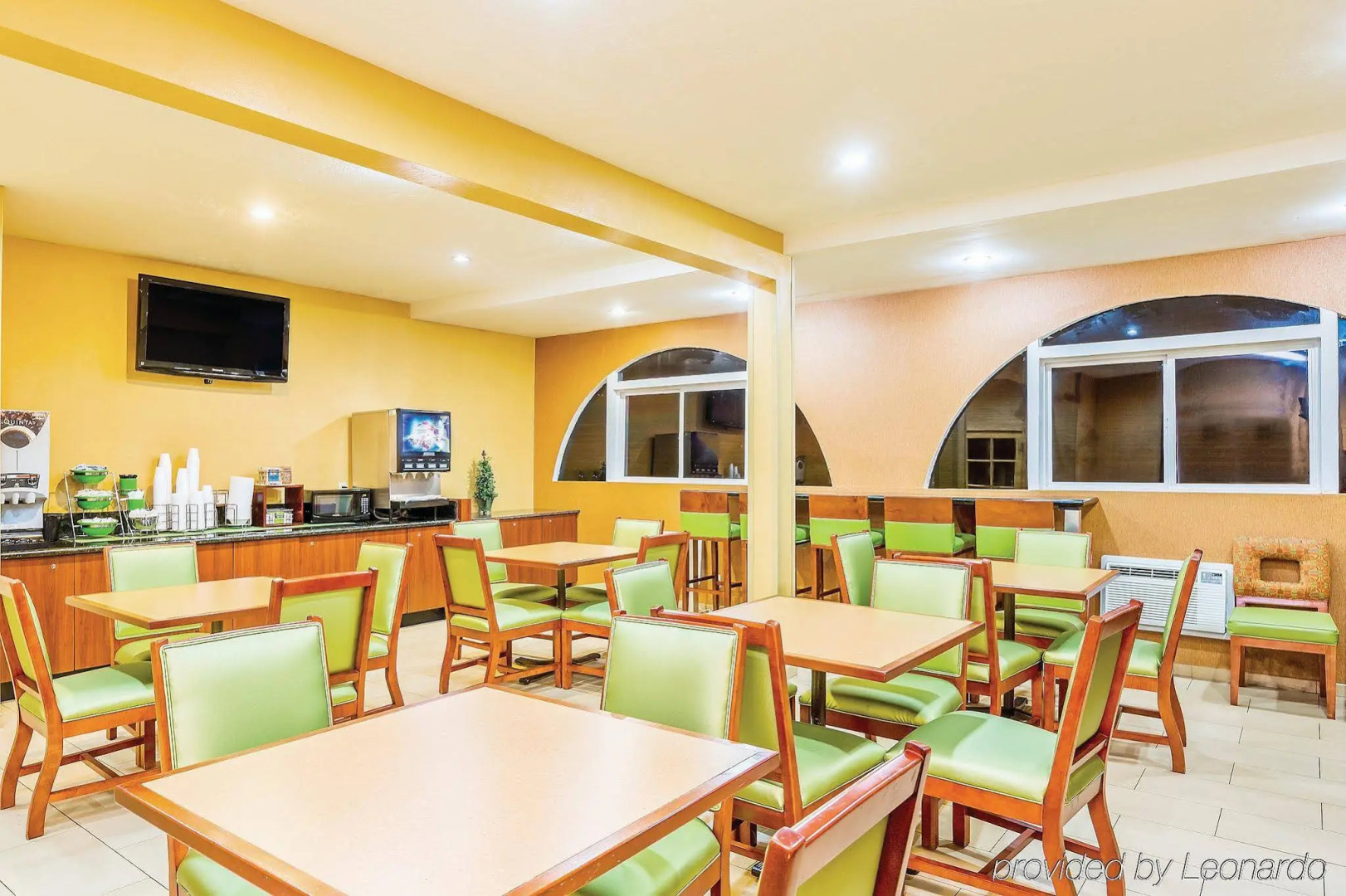 Photo - Comfort Inn San Diego Old Town