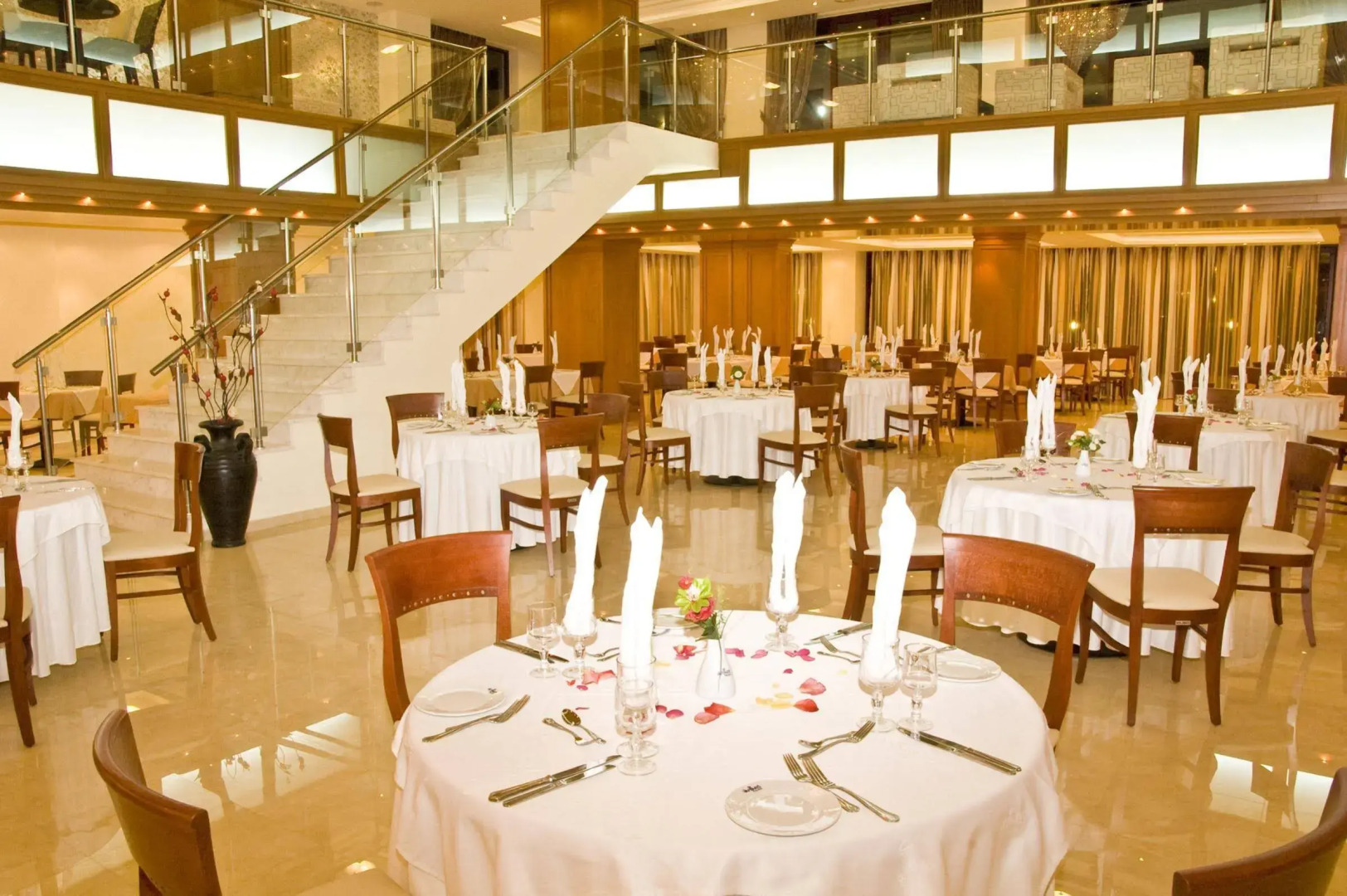 Photo - Vantaris Palace