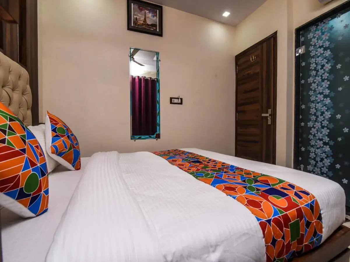 Photo - Hotel Dollar Inn