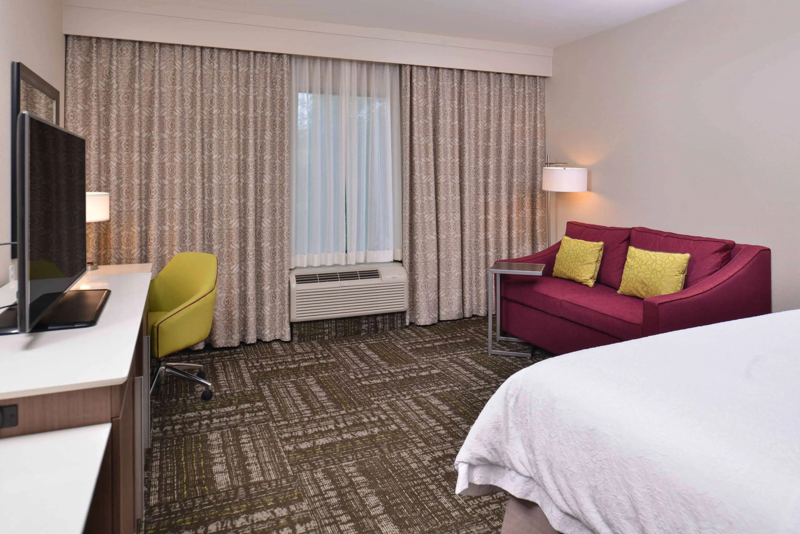 Photo - Hampton Inn & Suites Dallas Market Center
