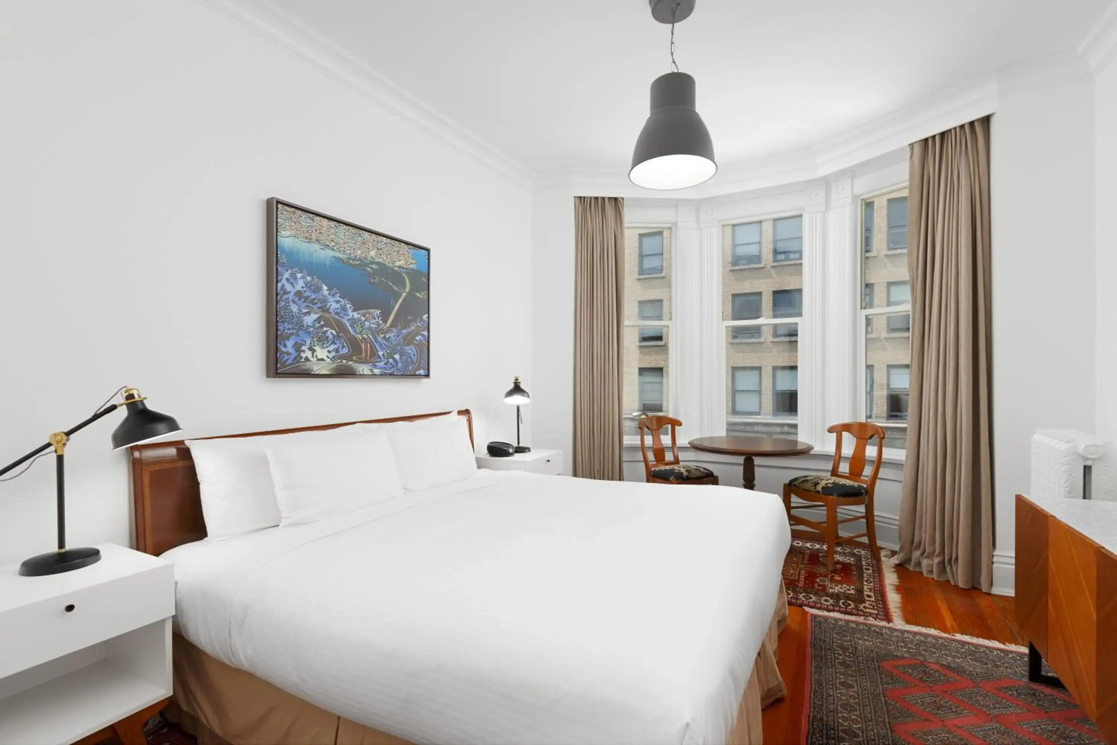 Photo - Victorian Hotel