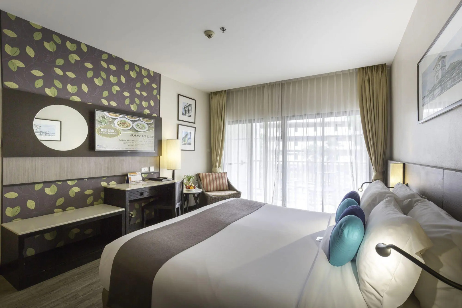 Photo - Deevana Plaza Phuket - SHA Extra Plus