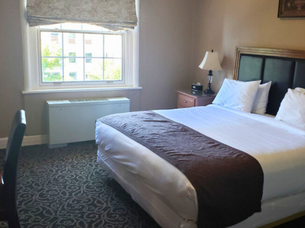 Photo - Spokane Club Hotel
