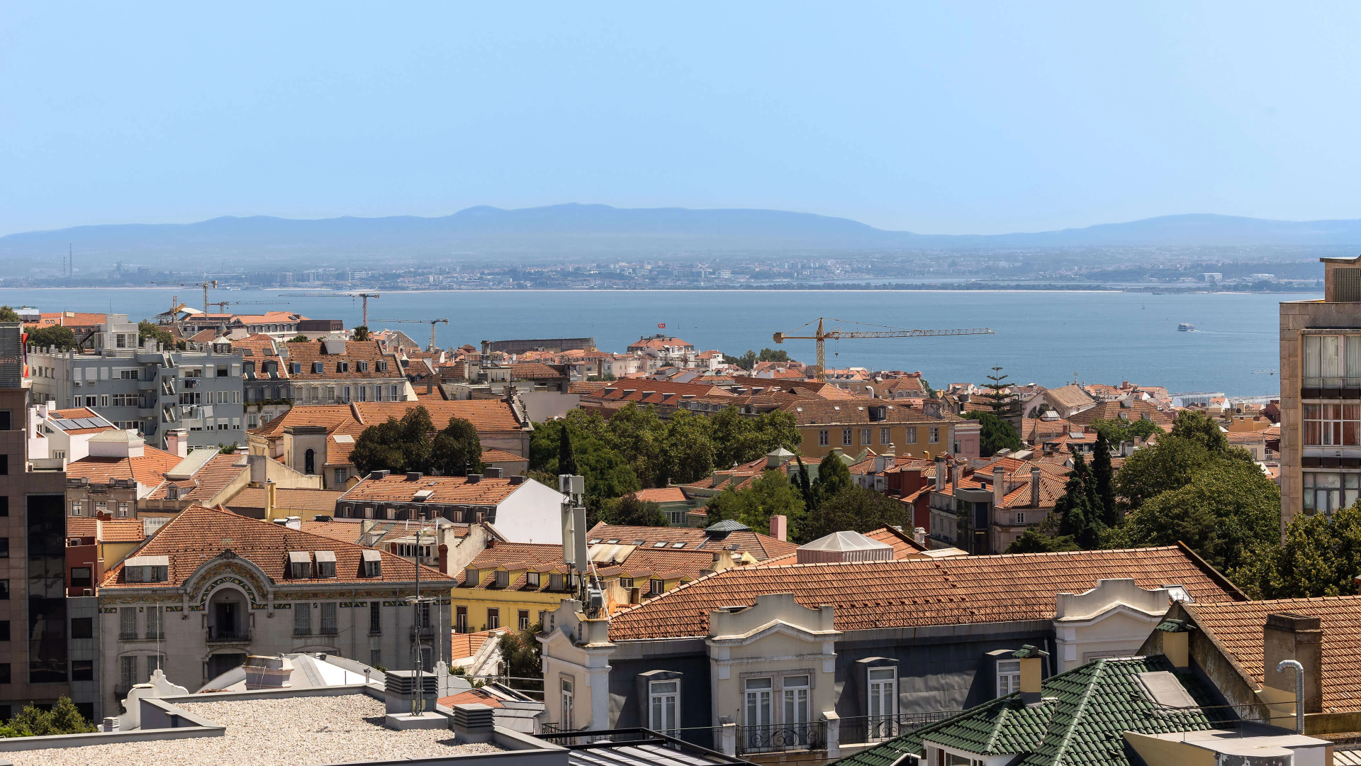 Photo - Holiday Inn Express and Suites Lisbon Principe Real by IHG
