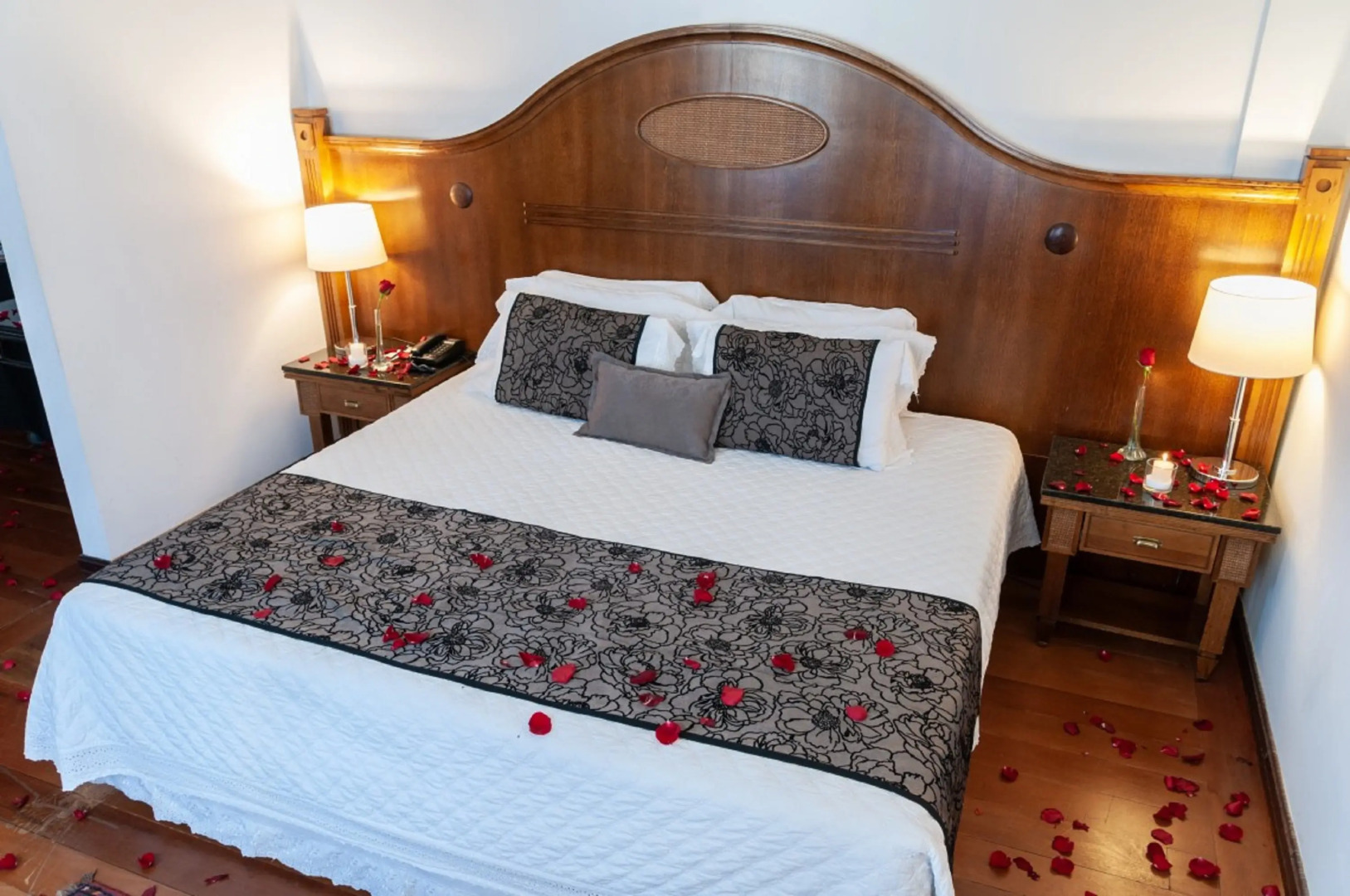 Photo - Johnscher by SJ - San Juan Curitiba