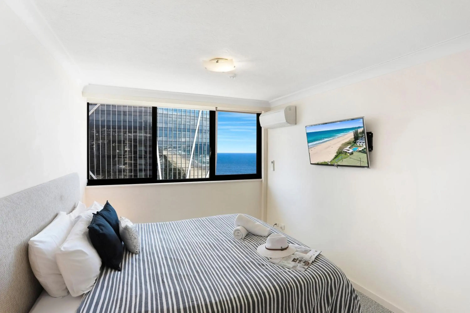 Photo - Breakers North Absolute Beachfront Apartments