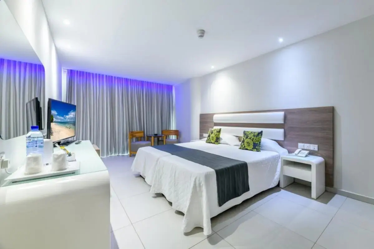 Foto - Tasia Maris Sands (Adults Only)